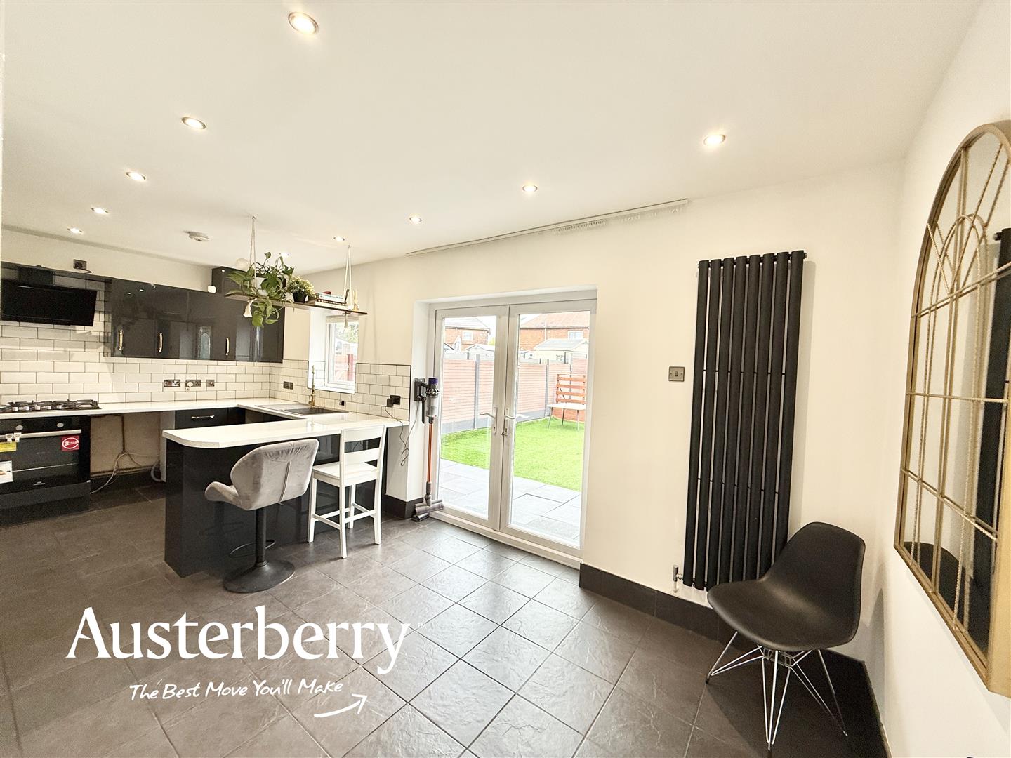 3 bed property in Dividy Road, Stoke-On-Trent